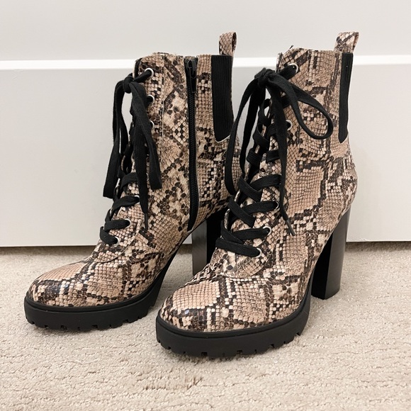 NEW Steve Madden Boots - Picture 4 of 9